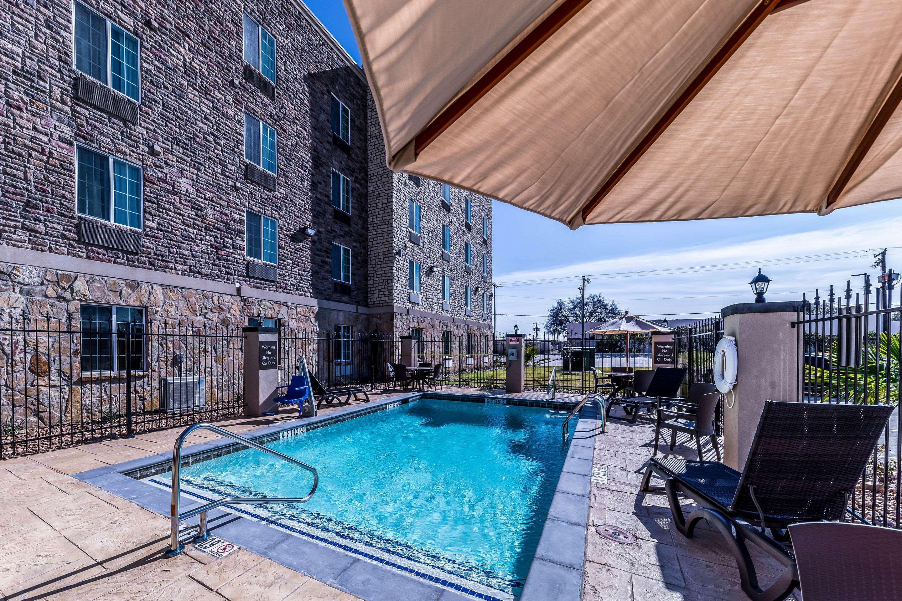 Comfort Suites Grand Prairie - Arlington North Extérieur photo